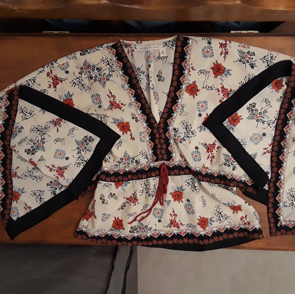 Chelsea and Violet Boho Peasant Top - Picture 5 of 8